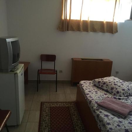 Vila 2 Бухарест Экстерьер фото